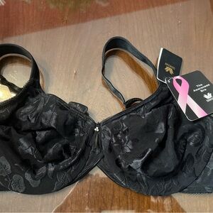 Wacoal black 36D Awareness bra. New with tags.